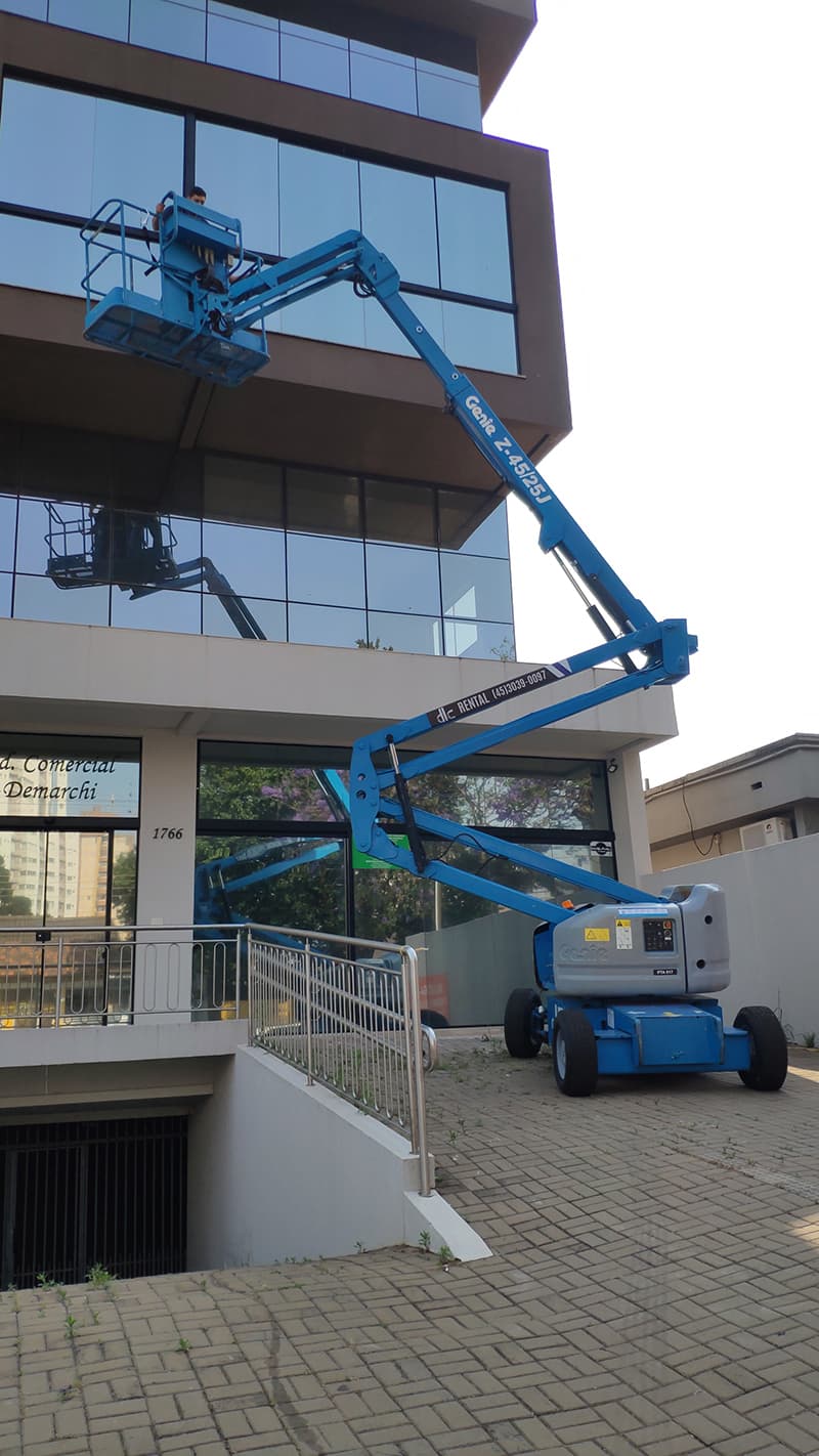 Plataforma elevatória DLC Rental — foto 19 da frota